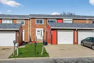 642 Sundance Dr, Bolingbrook, IL 60440 - Photo 2