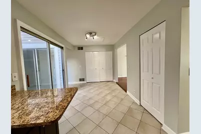 645 Le Parc Circle, Buffalo Grove, IL 60089 - Photo 4