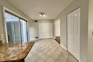 645 Le Parc Cir, Buffalo Grove, IL 60089 - Photo 4