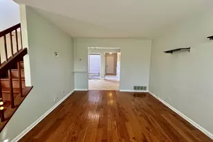 645 Le Parc Cir, Buffalo Grove, IL 60089 - Photo 8