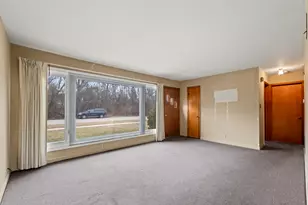 8026 W 84th Pl, Justice, IL 60458 - Photo 14