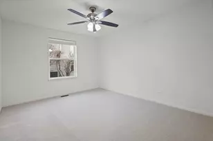 1504 Hearthstone Ln, North Aurora, IL 60542 - Photo 14