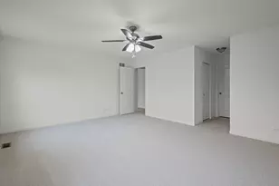 1504 Hearthstone Ln, North Aurora, IL 60542 - Photo 12