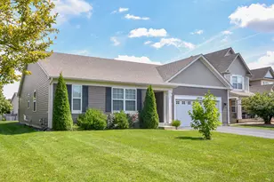 1504 Hearthstone Ln, North Aurora, IL 60542 - Photo 2