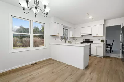 2375 Lakeside Drive, Aurora, IL 60504 - Photo 2