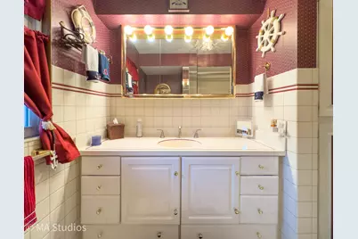 8922 Parkside Avenue, Morton Grove, IL 60053 - Photo 30