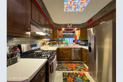 8922 Parkside Avenue, Morton Grove, IL 60053 - Photo 16