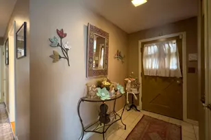 8922 Parkside Ave, Morton Grove, IL 60053 - Photo 4