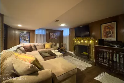 8922 Parkside Avenue, Morton Grove, IL 60053 - Photo 36