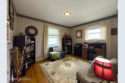 8922 Parkside Avenue, Morton Grove, IL 60053 - Photo 26