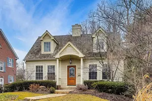 881 Harvard Ct, Highland Park, IL 60035 - Photo 2