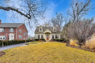 881 Harvard Ct, Highland Park, IL 60035 - Photo 4