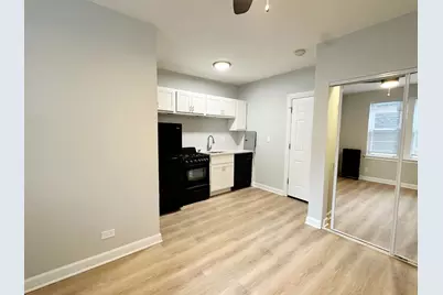 5710 N Winthrop Avenue #113, Chicago, IL 60660 - Photo 2