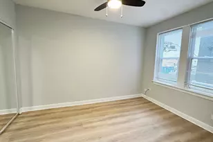 5710 N Winthrop Ave, Chicago, IL 60660 - Photo 4