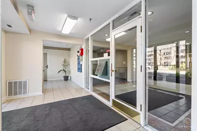 5450 Astor Lane #415, Rolling Meadows, IL 60008 - Photo 4