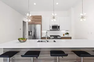 159 W North Ave, Chicago, IL 60610 - Photo 2