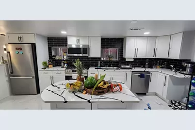 6236 N Francisco Avenue #G, Chicago, IL 60659 - Photo 2