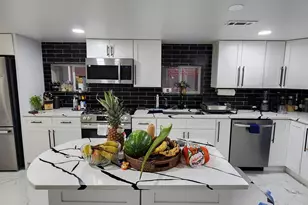 6236 N Francisco Ave, Chicago, IL 60659 - Photo 2