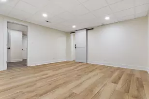 215 Apple Hill Ln, Streamwood, IL 60107 - Photo 20