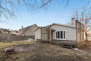 215 Apple Hill Ln, Streamwood, IL 60107 - Photo 26