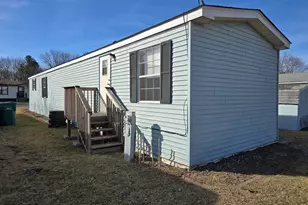 20 Cedar Ln, Sandwich, IL 60548 - Photo 4