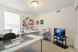 1 Pond Ct, Bolingbrook, IL 60490 - Photo 10