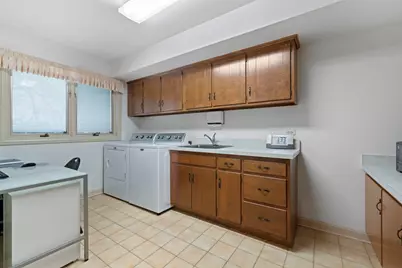 2016 Midwest Club Parkway, Oak Brook, IL 60523 - Photo 24