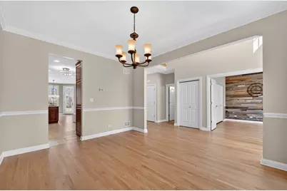 1518 N Patton Avenue, Arlington Heights, IL 60004 - Photo 4