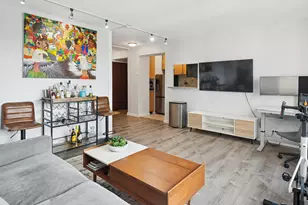 2909 N Sheridan Rd, Chicago, IL 60657 - Photo 4