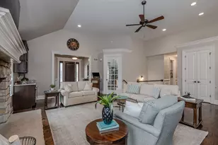 369 Fritz Ln, Geneva, IL 60134 - Photo 6