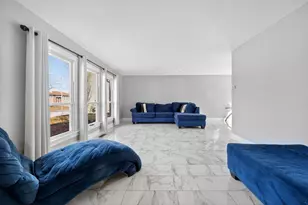 2715 Knollwood Pl, Hazel Crest, IL 60429 - Photo 10