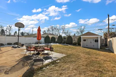 10008 Buell Court, Oak Lawn, IL 60453 - Photo 14