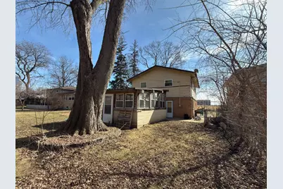 10 Linden Avenue, Buffalo Grove, IL 60089 - Photo 28