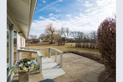 825 Concord Lane, Hoffman Estates, IL 60192 - Photo 22