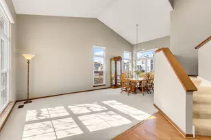 361 Sundance Dr, Bartlett, IL 60103 - Photo 2