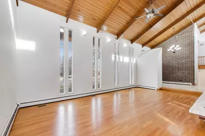 60 Sheffield Lane, Oak Brook, IL 60523 - Photo 8