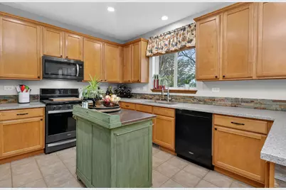 2721 Lansdale Avenue, Aurora, IL 60503 - Photo 10