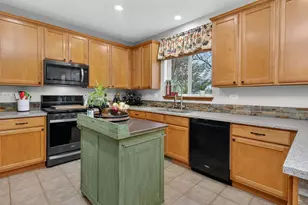 2721 Lansdale Ave, Aurora, IL 60503 - Photo 10