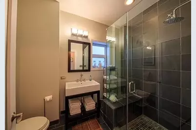 2164 N Bell Avenue, Chicago, IL 60647 - Photo 12