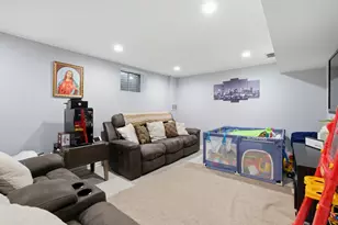 2132 Rugen Rd, Glenview, IL 60026 - Photo 16