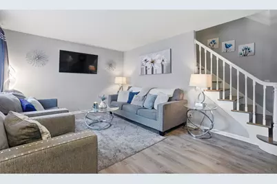 2132 Rugen Road #E, Glenview, IL 60026 - Photo 2
