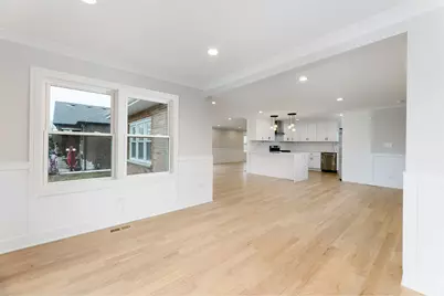 8110 Lockwood Avenue, Burbank, IL 60459 - Photo 6