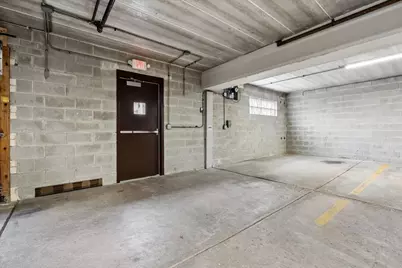 6850 N Northwest Highway #2B, Chicago, IL 60631 - Photo 16