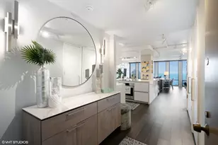 200 E Delaware Pl, Chicago, IL 60611 - Photo 2