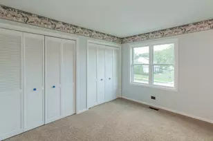 2705 Colonial Dr, Elgin, IL 60124 - Photo 30