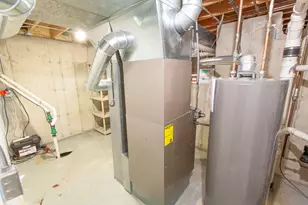 2705 Colonial Dr, Elgin, IL 60124 - Photo 36