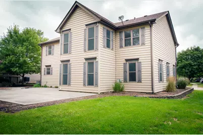 2705 Colonial Drive, Elgin, IL 60124 - Photo 2