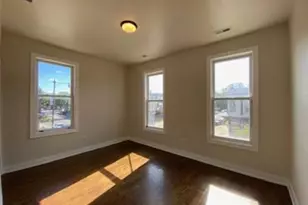 1734 W 35th St, Chicago, IL 60609 - Photo 2