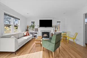 2347 Oak Ave, Northbrook, IL 60062 - Photo 6