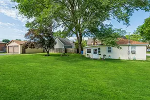 [Address not provided], Carpentersville, IL 60110 - Photo 24